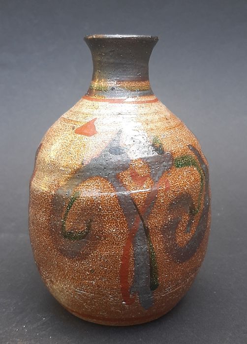 Deux vases d'artiste signés - Japon - XXe siècle