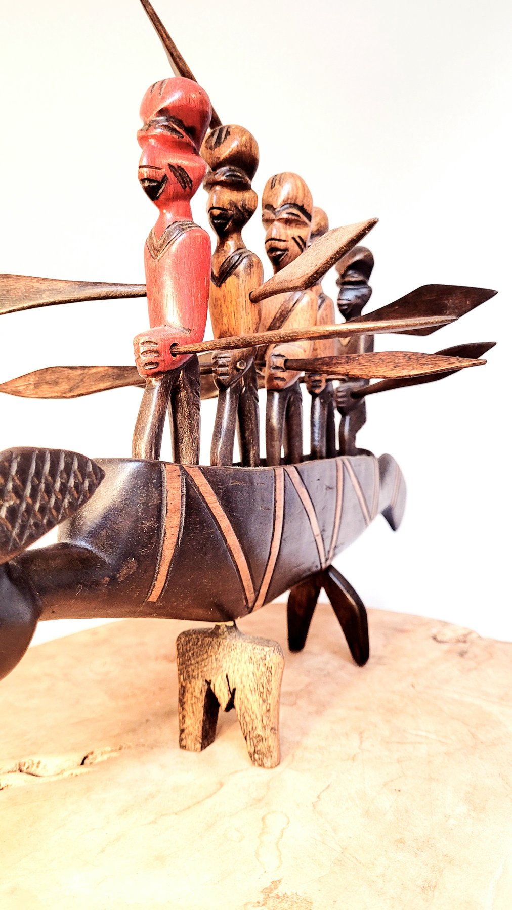 Sculpture: Bateau dragon africain, équipé de 5 rameurs