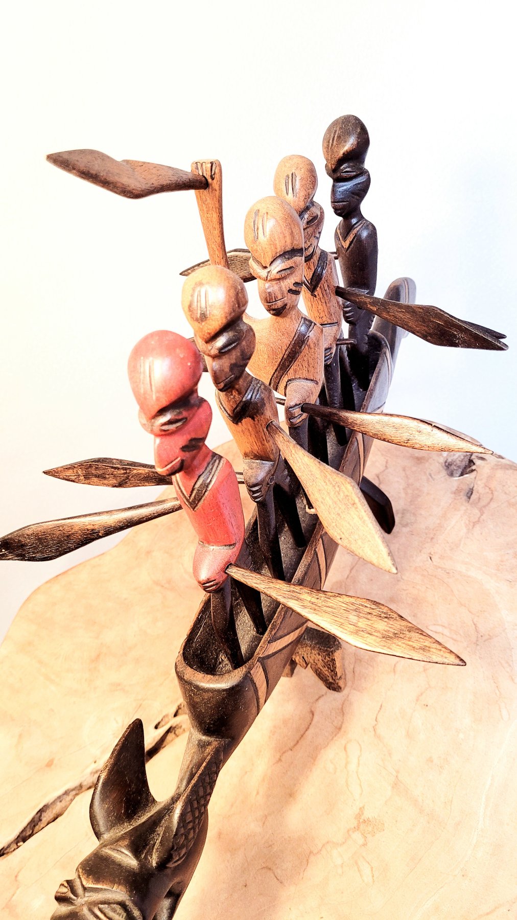 Sculpture: Bateau dragon africain, équipé de 5 rameurs