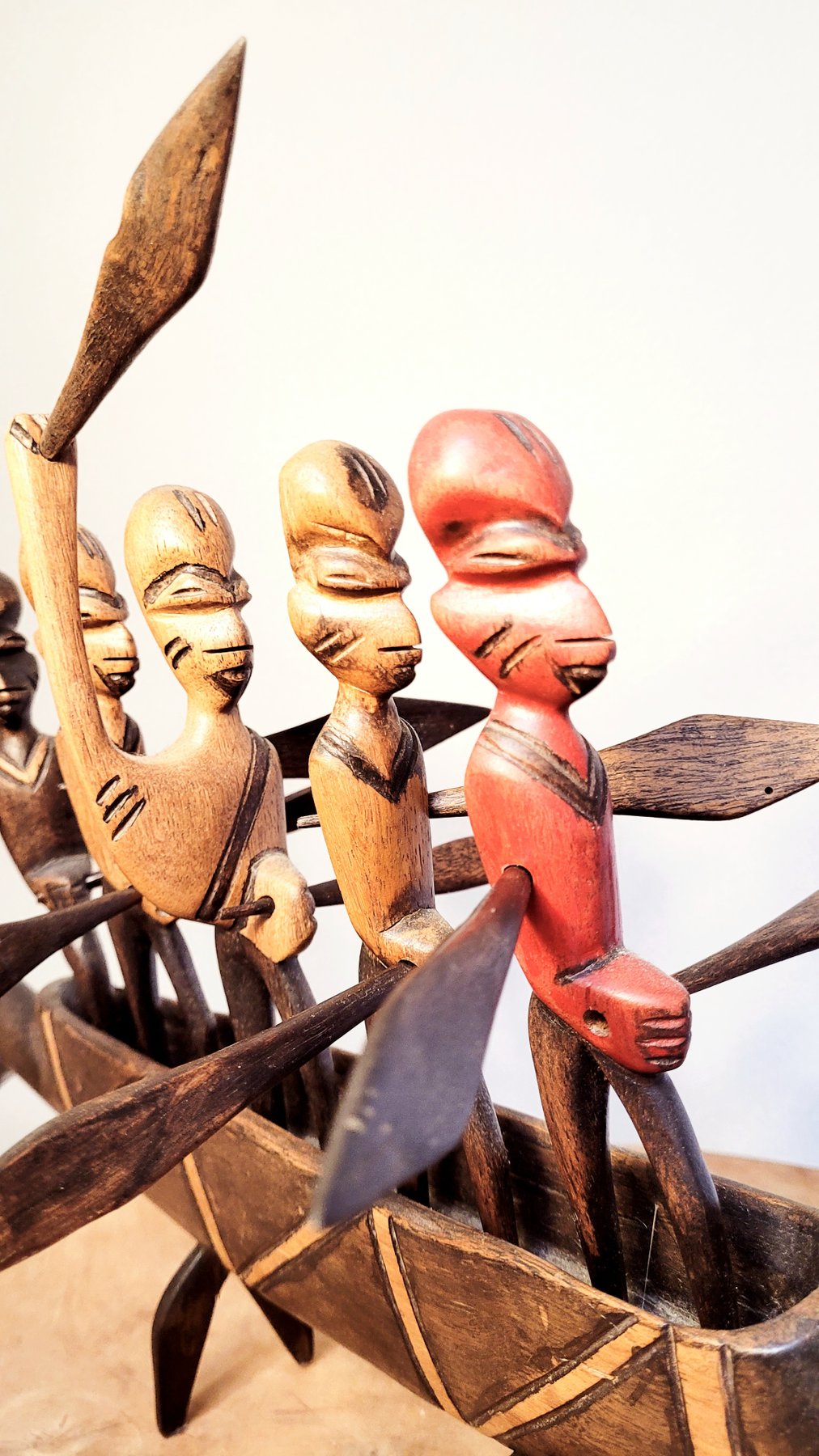 Sculpture: Bateau dragon africain, équipé de 5 rameurs