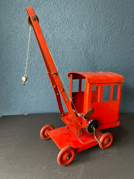 Grue rouge-orange de fabrication anglaise en métal - Jouet Vintage