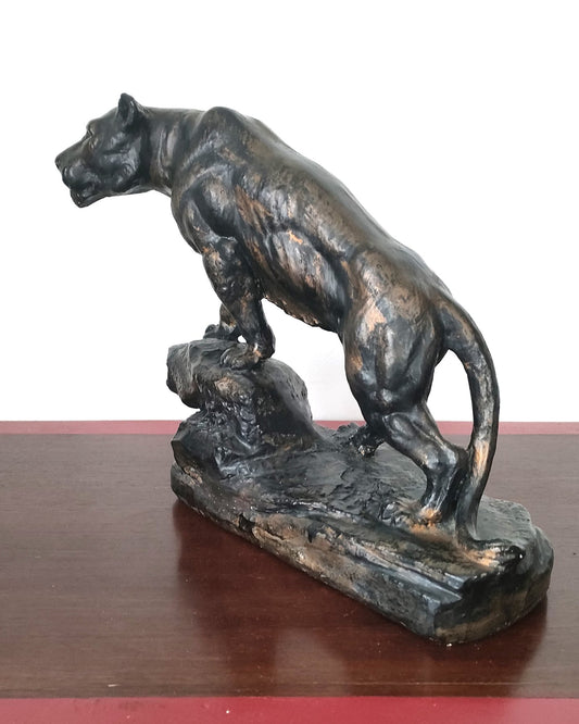 Belle sculpture "Panthère à l'affût"